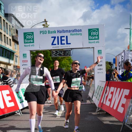 20.09.2026 - PSD Bank Halbmarathon LAZAROV Photography http://msf.ph/oto/10540902 20.09.2026 12:24:19 Ziel 1423, 1578, 1608, 1734, 2112, 2664, 2679, 4727 meine-sportfotos.de
