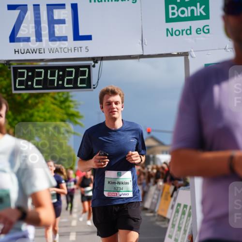 20.09.2026 - PSD Bank Halbmarathon LAZAROV Photography http://msf.ph/oto/10540933 20.09.2026 12:24:22 Ziel 1423, 1578, 1608, 1734, 1794, 2112, 2664, 2679, 2960, 4727 meine-sportfotos.de