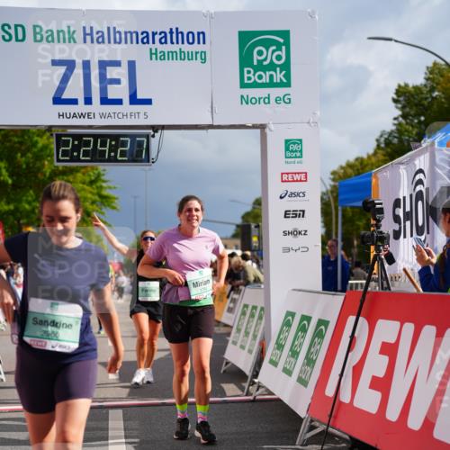 20.09.2026 - PSD Bank Halbmarathon LAZAROV Photography http://msf.ph/oto/10541029 20.09.2026 12:24:27 Ziel 1423, 1573, 1734, 1794, 2107, 2679, 2960, 3517 meine-sportfotos.de