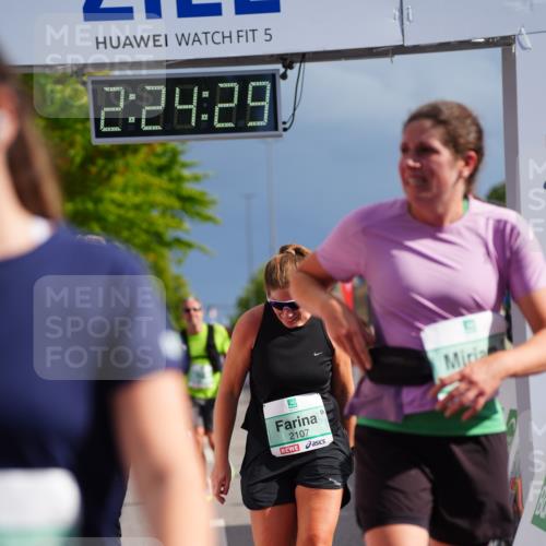 20.09.2026 - PSD Bank Halbmarathon LAZAROV Photography http://msf.ph/oto/10541036 20.09.2026 12:24:28 Ziel 1573, 1734, 1794, 2107, 2960, 3517 meine-sportfotos.de