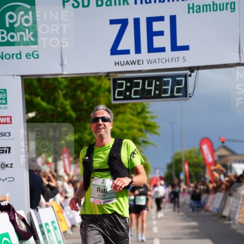 20.09.2026 - PSD Bank Halbmarathon LAZAROV Photography http://msf.ph/oto/10541080 20.09.2026 12:24:32 Ziel 1573, 1794, 1832, 2107, 2960, 3517, 4713 meine-sportfotos.de