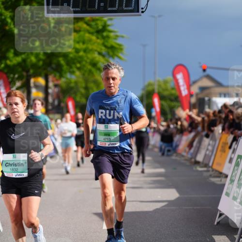 20.09.2026 - PSD Bank Halbmarathon LAZAROV Photography http://msf.ph/oto/10541096 20.09.2026 12:24:36 Ziel 1573, 1832, 2107, 3517, 4034, 4713 meine-sportfotos.de