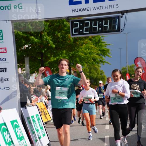 20.09.2026 - PSD Bank Halbmarathon LAZAROV Photography http://msf.ph/oto/10541149 20.09.2026 12:24:41 Ziel 1644, 1832, 1857, 2289, 2442, 3533, 4034, 4713 meine-sportfotos.de