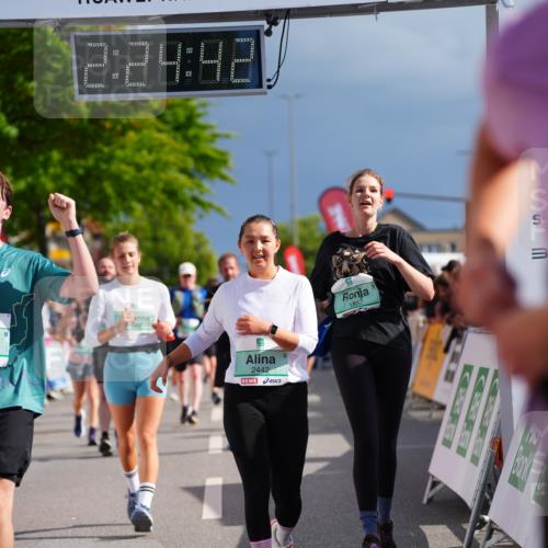 20.09.2026 - PSD Bank Halbmarathon LAZAROV Photography http://msf.ph/oto/10541161 20.09.2026 12:24:42 Ziel 1161, 1644, 1688, 1832, 1857, 2289, 2442, 3533, 4034, 4332, 4713 meine-sportfotos.de