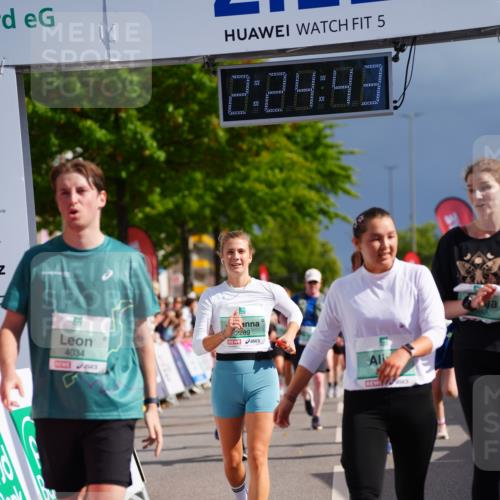 20.09.2026 - PSD Bank Halbmarathon LAZAROV Photography http://msf.ph/oto/10541170 20.09.2026 12:24:43 Ziel 1161, 1644, 1688, 1768, 1832, 1857, 2289, 2442, 3453, 3533, 4034, 4332, 4713 meine-sportfotos.de