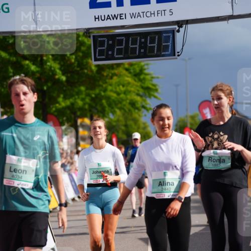 20.09.2026 - PSD Bank Halbmarathon LAZAROV Photography http://msf.ph/oto/10541174 20.09.2026 12:24:43 Ziel 1161, 1644, 1688, 1768, 1832, 1857, 2289, 2442, 3453, 3533, 4034, 4332, 4713 meine-sportfotos.de