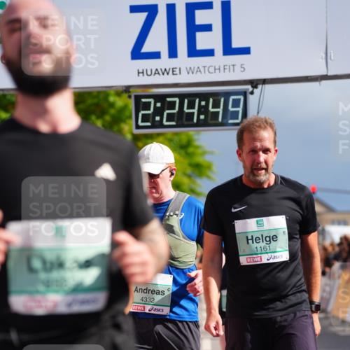 20.09.2026 - PSD Bank Halbmarathon LAZAROV Photography http://msf.ph/oto/10541211 20.09.2026 12:24:48 Ziel 1009, 1043, 1161, 1439, 1503, 1644, 1688, 1768, 1857, 1932, 2083, 2167, 2289, 2442, 3419, 3453, 3533, 4034, 4077, 4332 meine-sportfotos.de