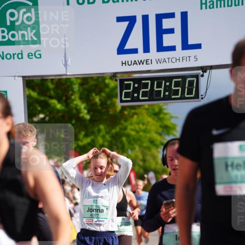 20.09.2026 - PSD Bank Halbmarathon LAZAROV Photography http://msf.ph/oto/10541216 20.09.2026 12:24:50 Ziel 1009, 1033, 1043, 1161, 1242, 1439, 1503, 1644, 1688, 1768, 1857, 1932, 2083, 2167, 2207, 2289, 3419, 3453, 3533, 4077, 4332 meine-sportfotos.de