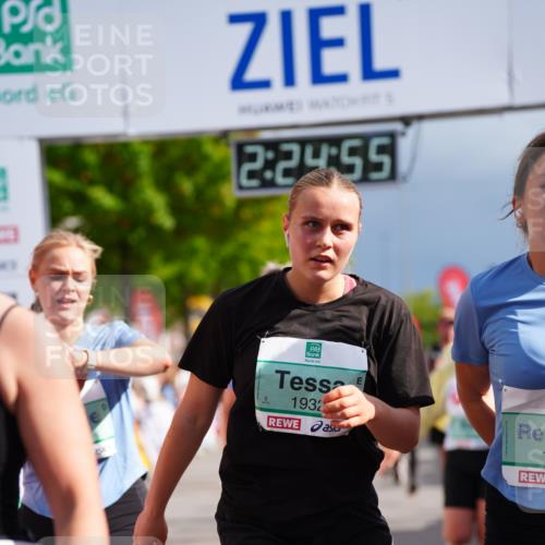 20.09.2026 - PSD Bank Halbmarathon LAZAROV Photography http://msf.ph/oto/10541249 20.09.2026 12:24:55 Ziel 1009, 1033, 1043, 1242, 1439, 1503, 1633, 1654, 1768, 1932, 2083, 2135, 2167, 2207, 2328, 2452, 2596, 2658, 2798, 3419, 3453, 3510, 3756, 4077, 4190 meine-sportfotos.de