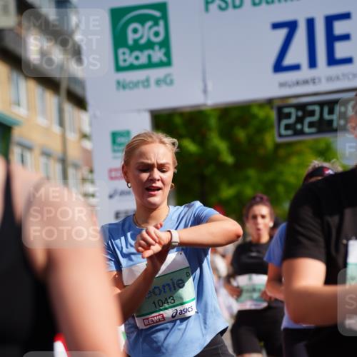20.09.2026 - PSD Bank Halbmarathon LAZAROV Photography http://msf.ph/oto/10541256 20.09.2026 12:24:55 Ziel 1009, 1033, 1043, 1242, 1439, 1503, 1633, 1654, 1768, 1932, 2083, 2135, 2167, 2207, 2328, 2452, 2596, 2658, 2798, 3419, 3453, 3510, 3756, 4077, 4190 meine-sportfotos.de