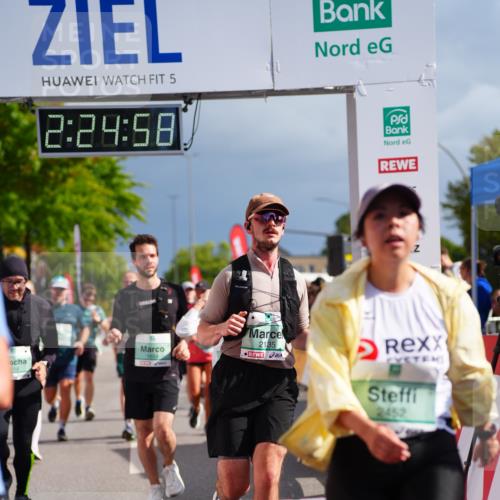 20.09.2026 - PSD Bank Halbmarathon LAZAROV Photography http://msf.ph/oto/10541260 20.09.2026 12:24:57 Ziel 1009, 1033, 1043, 1242, 1439, 1503, 1633, 1654, 1932, 2135, 2207, 2328, 2452, 2596, 2658, 2798, 3510, 3756, 4077, 4190, 4663 meine-sportfotos.de