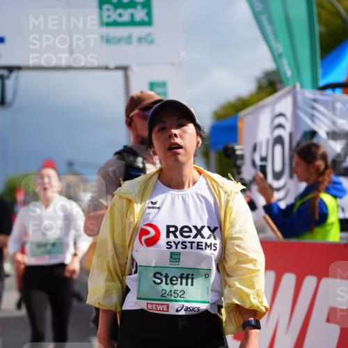 20.09.2026 - PSD Bank Halbmarathon LAZAROV Photography http://msf.ph/oto/10541266 20.09.2026 12:24:58 Ziel 1009, 1033, 1043, 1242, 1439, 1503, 1633, 1654, 1932, 2135, 2207, 2328, 2452, 2596, 2658, 2798, 3510, 3756, 4190, 4663 meine-sportfotos.de