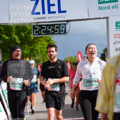 20.09.2026 - PSD Bank Halbmarathon LAZAROV Photography http://msf.ph/oto/10541268 20.09.2026 12:24:58 Ziel 1009, 1033, 1043, 1242, 1439, 1503, 1633, 1654, 1932, 2135, 2207, 2328, 2452, 2596, 2658, 2798, 3510, 3756, 4190, 4663 meine-sportfotos.de