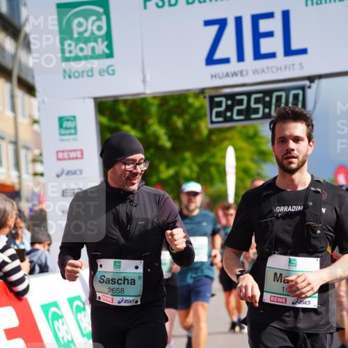 20.09.2026 - PSD Bank Halbmarathon LAZAROV Photography http://msf.ph/oto/10541276 20.09.2026 12:24:59 Ziel 1033, 1043, 1242, 1503, 1633, 1654, 1932, 2135, 2207, 2328, 2452, 2596, 2658, 2798, 3510, 3756, 4190, 4663 meine-sportfotos.de