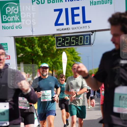 20.09.2026 - PSD Bank Halbmarathon LAZAROV Photography http://msf.ph/oto/10541283 20.09.2026 12:25:00 Ziel 1033, 1043, 1134, 1242, 1503, 1633, 1654, 1932, 2135, 2207, 2294, 2328, 2452, 2596, 2658, 2798, 3510, 3756, 4190, 4663 meine-sportfotos.de