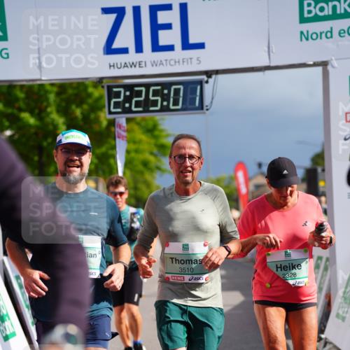 20.09.2026 - PSD Bank Halbmarathon LAZAROV Photography http://msf.ph/oto/10541290 20.09.2026 12:25:01 Ziel 1033, 1134, 1242, 1633, 1654, 2135, 2207, 2294, 2328, 2452, 2596, 2658, 2798, 3510, 3756, 4190, 4663 meine-sportfotos.de