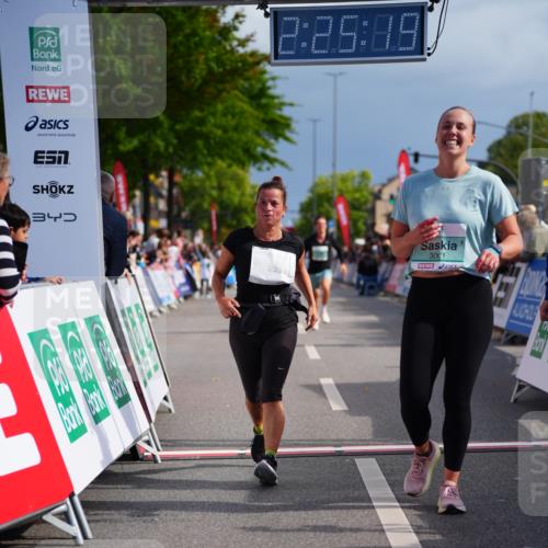 20.09.2026 - PSD Bank Halbmarathon LAZAROV Photography http://msf.ph/oto/10541330 20.09.2026 12:25:19 Ziel 2045, 3061, 3556, 3924 meine-sportfotos.de