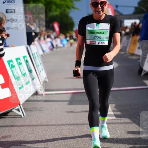 20.09.2026 - PSD Bank Halbmarathon LAZAROV Photography http://msf.ph/oto/10541345 20.09.2026 12:25:29 Ziel 2045, 3924, 4725 meine-sportfotos.de