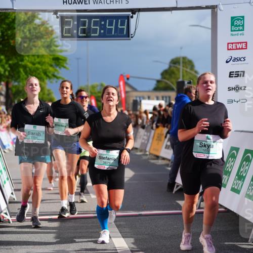 20.09.2026 - PSD Bank Halbmarathon LAZAROV Photography http://msf.ph/oto/10541385 20.09.2026 12:25:43 Ziel 1652, 1798, 2216, 2287, 2507, 2953, 2954, 3242, 3666, 3873, 4749 meine-sportfotos.de