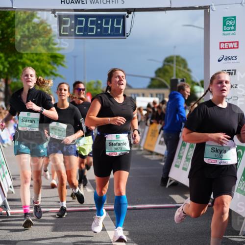 20.09.2026 - PSD Bank Halbmarathon LAZAROV Photography http://msf.ph/oto/10541391 20.09.2026 12:25:43 Ziel 1652, 1798, 2216, 2287, 2507, 2953, 2954, 3242, 3666, 3873, 4749 meine-sportfotos.de