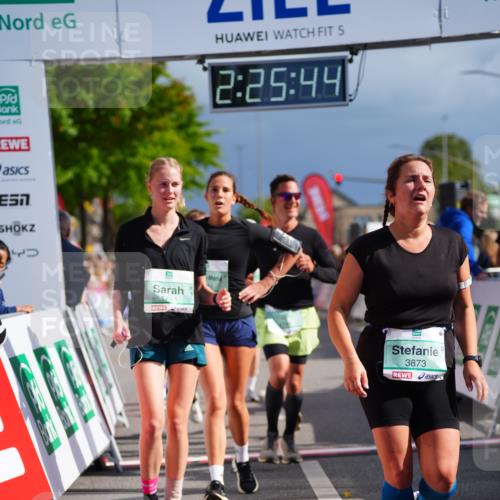 20.09.2026 - PSD Bank Halbmarathon LAZAROV Photography http://msf.ph/oto/10541398 20.09.2026 12:25:44 Ziel 1652, 1798, 2216, 2287, 2507, 2953, 2954, 3242, 3666, 3873, 4749 meine-sportfotos.de