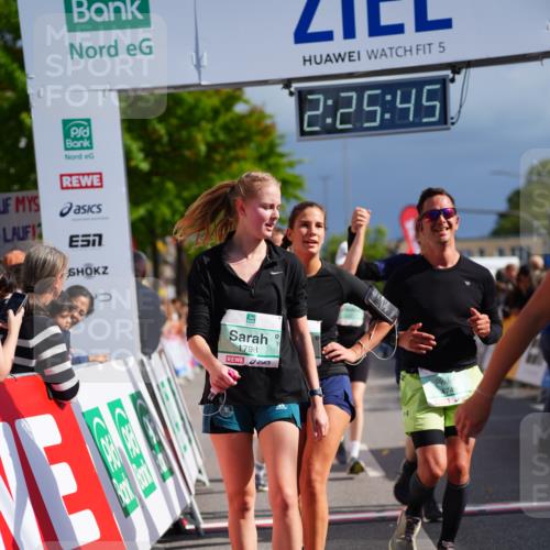 20.09.2026 - PSD Bank Halbmarathon LAZAROV Photography http://msf.ph/oto/10541407 20.09.2026 12:25:45 Ziel 1652, 1798, 2216, 2287, 2507, 2953, 2954, 3242, 3666, 3873, 4749 meine-sportfotos.de