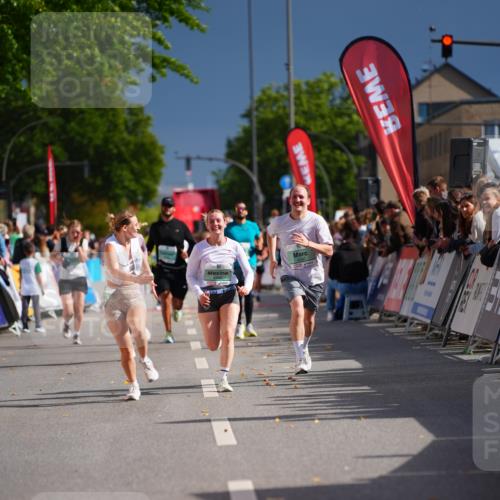 20.09.2026 - PSD Bank Halbmarathon LAZAROV Photography http://msf.ph/oto/10541443 20.09.2026 12:25:53 Ziel 2287, 2953, 3666, 4390, 4391, 4392 meine-sportfotos.de