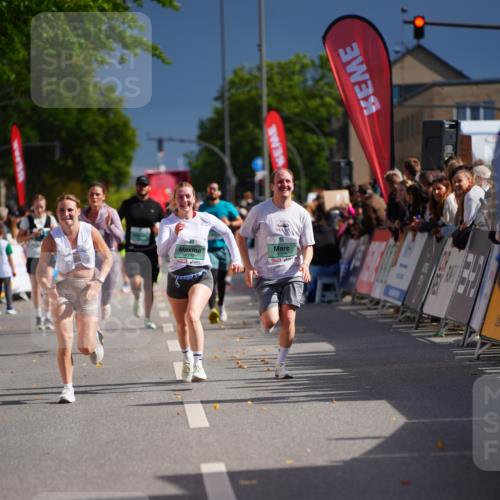 20.09.2026 - PSD Bank Halbmarathon LAZAROV Photography http://msf.ph/oto/10541447 20.09.2026 12:25:53 Ziel 2287, 2953, 3666, 4390, 4391, 4392 meine-sportfotos.de