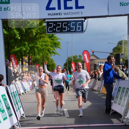 20.09.2026 - PSD Bank Halbmarathon LAZAROV Photography http://msf.ph/oto/10541462 20.09.2026 12:25:55 Ziel 4390, 4391, 4392, 4588 meine-sportfotos.de