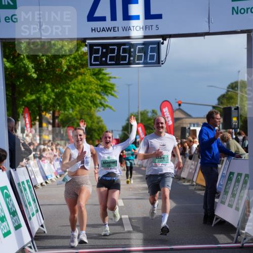 20.09.2026 - PSD Bank Halbmarathon LAZAROV Photography http://msf.ph/oto/10541468 20.09.2026 12:25:56 Ziel 4390, 4391, 4392, 4588 meine-sportfotos.de