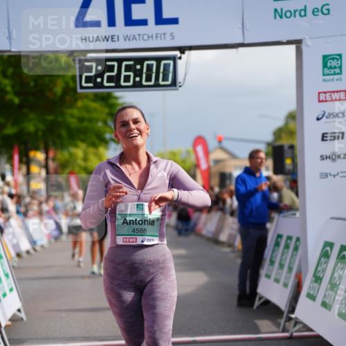 20.09.2026 - PSD Bank Halbmarathon LAZAROV Photography http://msf.ph/oto/10541506 20.09.2026 12:25:59 Ziel 2824, 3900, 4390, 4391, 4392, 4588 meine-sportfotos.de