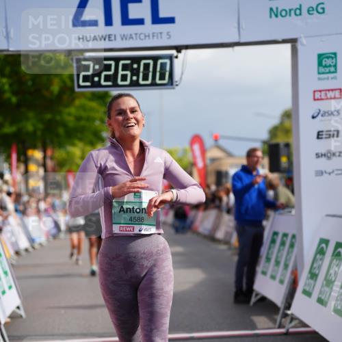 20.09.2026 - PSD Bank Halbmarathon LAZAROV Photography http://msf.ph/oto/10541509 20.09.2026 12:25:59 Ziel 2824, 3900, 4390, 4391, 4392, 4588 meine-sportfotos.de