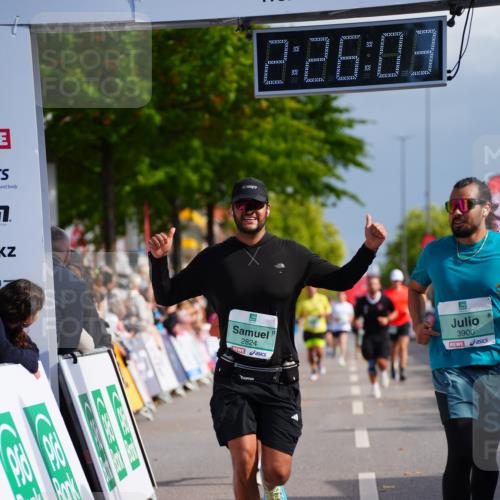 20.09.2026 - PSD Bank Halbmarathon LAZAROV Photography http://msf.ph/oto/10541537 20.09.2026 12:26:03 Ziel 1259, 2824, 3900, 4390, 4391, 4392, 4588 meine-sportfotos.de
