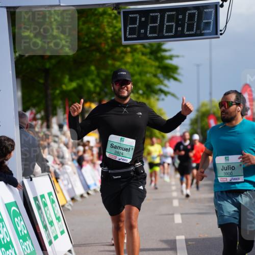 20.09.2026 - PSD Bank Halbmarathon LAZAROV Photography http://msf.ph/oto/10541542 20.09.2026 12:26:03 Ziel 1259, 2824, 3900, 4390, 4391, 4392, 4588 meine-sportfotos.de