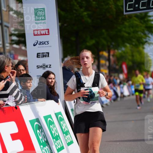20.09.2026 - PSD Bank Halbmarathon LAZAROV Photography http://msf.ph/oto/10541563 20.09.2026 12:26:05 Ziel 1259, 2824, 3900, 4588, 4736 meine-sportfotos.de