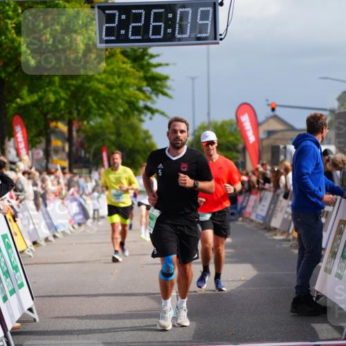 20.09.2026 - PSD Bank Halbmarathon LAZAROV Photography http://msf.ph/oto/10541588 20.09.2026 12:26:08 Ziel 1259, 1914, 2824, 3900, 4736 meine-sportfotos.de