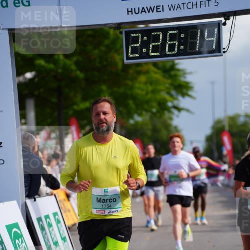 20.09.2026 - PSD Bank Halbmarathon LAZAROV Photography http://msf.ph/oto/10541613 20.09.2026 12:26:13 Ziel 1259, 1754, 1807, 1914, 2477, 4736 meine-sportfotos.de