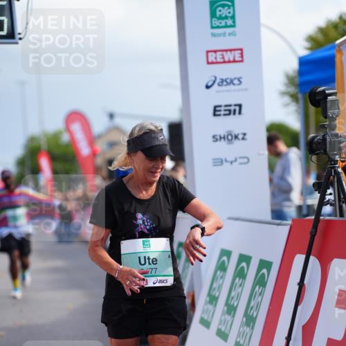 20.09.2026 - PSD Bank Halbmarathon LAZAROV Photography http://msf.ph/oto/10541615 20.09.2026 12:26:15 Ziel 1477, 1754, 1807, 1914, 2477, 3693, 3694, 4736 meine-sportfotos.de