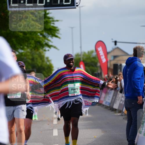 20.09.2026 - PSD Bank Halbmarathon LAZAROV Photography http://msf.ph/oto/10541629 20.09.2026 12:26:17 Ziel 1477, 1754, 1807, 1914, 2477, 3693, 3694, 4192, 4736 meine-sportfotos.de