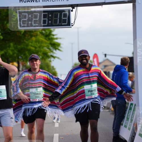20.09.2026 - PSD Bank Halbmarathon LAZAROV Photography http://msf.ph/oto/10541636 20.09.2026 12:26:19 Ziel 1202, 1477, 1754, 1807, 2477, 3693, 3694, 4192 meine-sportfotos.de