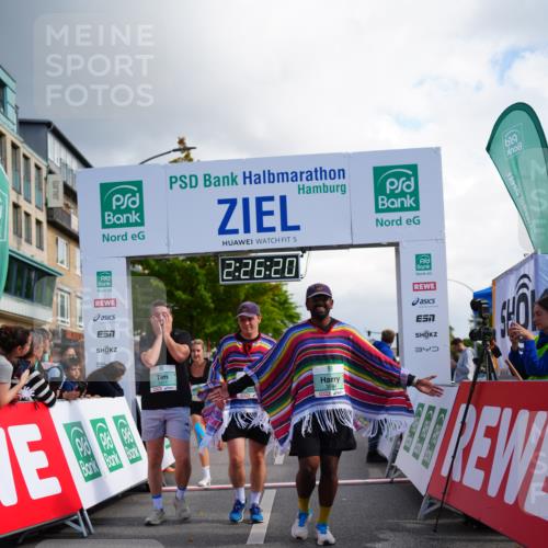20.09.2026 - PSD Bank Halbmarathon LAZAROV Photography http://msf.ph/oto/10541640 20.09.2026 12:26:20 Ziel 1202, 1477, 1754, 1807, 2477, 3693, 3694, 4192, 4216 meine-sportfotos.de