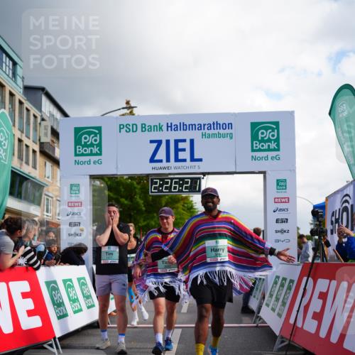 20.09.2026 - PSD Bank Halbmarathon LAZAROV Photography http://msf.ph/oto/10541643 20.09.2026 12:26:20 Ziel 1202, 1477, 1754, 1807, 2477, 3693, 3694, 4192, 4216 meine-sportfotos.de