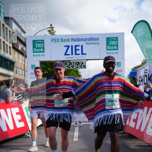 20.09.2026 - PSD Bank Halbmarathon LAZAROV Photography http://msf.ph/oto/10541657 20.09.2026 12:26:22 Ziel 1202, 1477, 1807, 3693, 3694, 4192, 4216 meine-sportfotos.de
