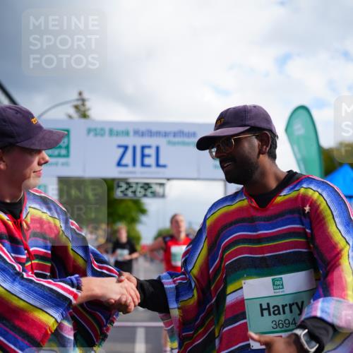 20.09.2026 - PSD Bank Halbmarathon LAZAROV Photography http://msf.ph/oto/10541662 20.09.2026 12:26:24 Ziel 1202, 1477, 1807, 3693, 3694, 4192, 4216 meine-sportfotos.de