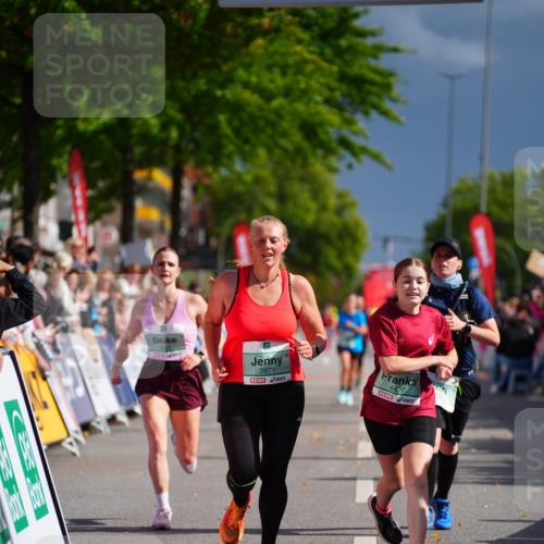20.09.2026 - PSD Bank Halbmarathon LAZAROV Photography http://msf.ph/oto/10541715 20.09.2026 12:26:40 Ziel 1844, 2871, 3821, 4427, 4584 meine-sportfotos.de