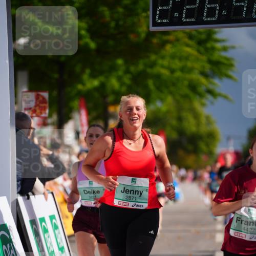 20.09.2026 - PSD Bank Halbmarathon LAZAROV Photography http://msf.ph/oto/10541729 20.09.2026 12:26:41 Ziel 1113, 1231, 1844, 2871, 3821, 4427, 4584 meine-sportfotos.de