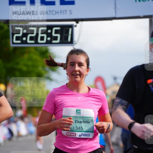 20.09.2026 - PSD Bank Halbmarathon LAZAROV Photography http://msf.ph/oto/10541800 20.09.2026 12:26:50 Ziel 1113, 1231, 1345, 1471, 1738, 1844, 2021, 2039, 2858, 3821 meine-sportfotos.de