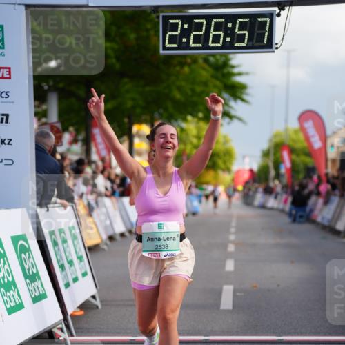 20.09.2026 - PSD Bank Halbmarathon LAZAROV Photography http://msf.ph/oto/10541854 20.09.2026 12:26:57 Ziel 1738, 2021, 2039, 2295, 2538 meine-sportfotos.de