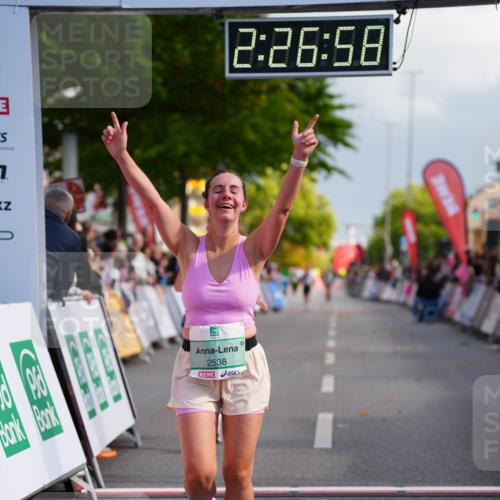 20.09.2026 - PSD Bank Halbmarathon LAZAROV Photography http://msf.ph/oto/10541856 20.09.2026 12:26:57 Ziel 1738, 2021, 2039, 2295, 2538 meine-sportfotos.de