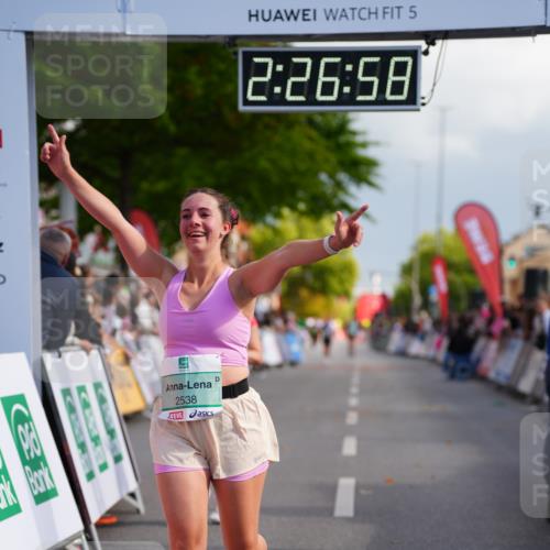 20.09.2026 - PSD Bank Halbmarathon LAZAROV Photography http://msf.ph/oto/10541862 20.09.2026 12:26:57 Ziel 1738, 2021, 2039, 2295, 2538 meine-sportfotos.de